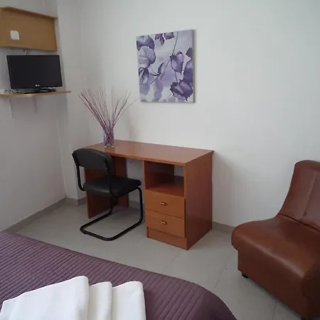 ゲストハウス Residencia Ponte Vella ルーゴ